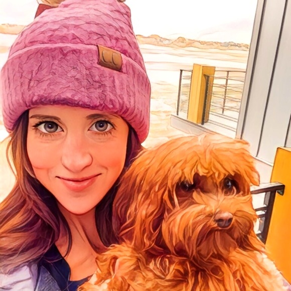 Meet your Posher, Ayla - Picture 1 of 2